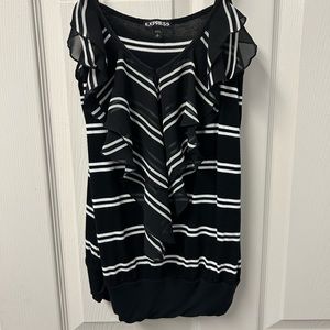 🔥2 for 30.00 🔥Express tops